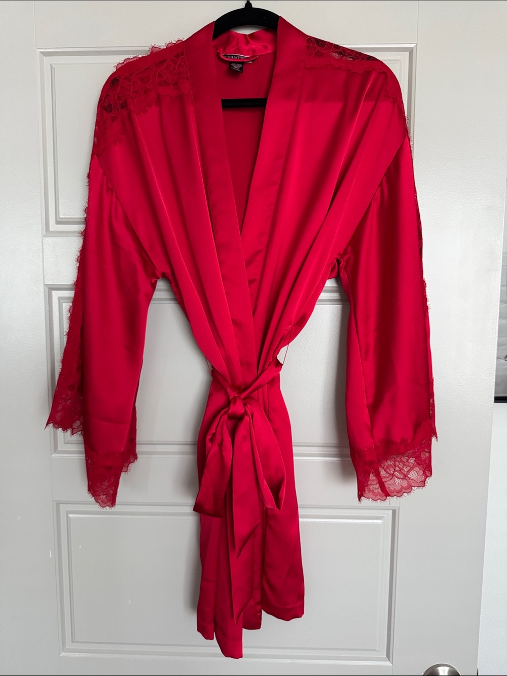 NWOT Victoria’s Secret Lace-Trim Satin Robe, XS/S